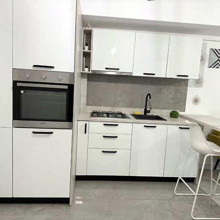 Sky View - Free Parking Appartement Iasi Buitenkant foto