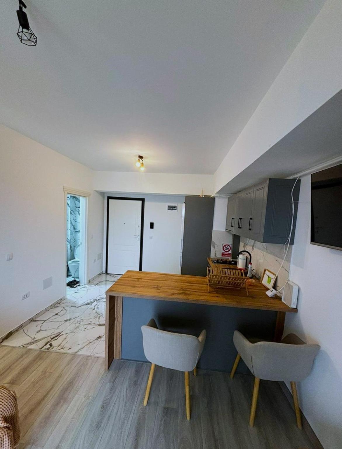 Sky View - Free Parking Appartement Iasi Buitenkant foto