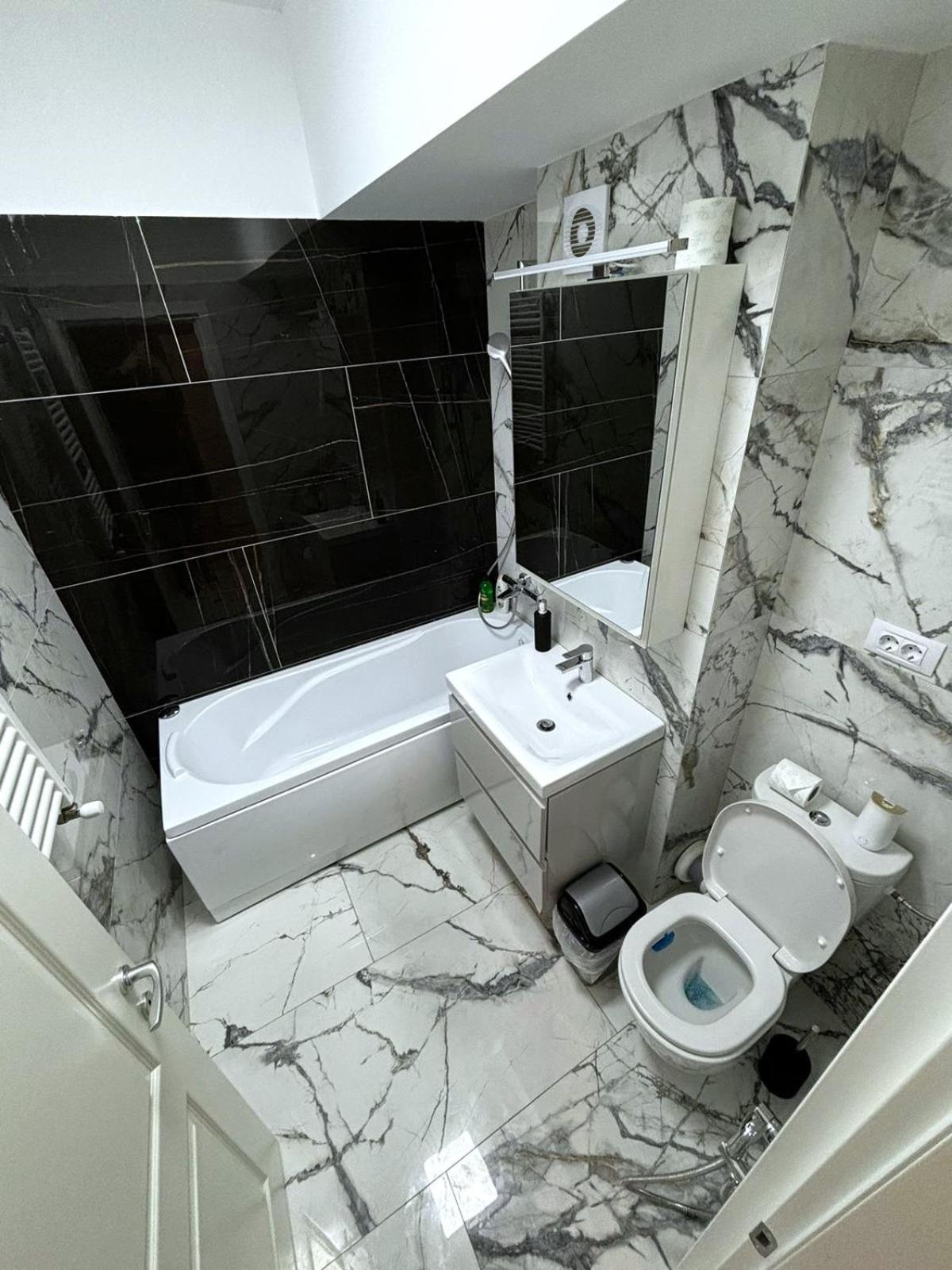 Sky View - Free Parking Appartement Iasi Buitenkant foto