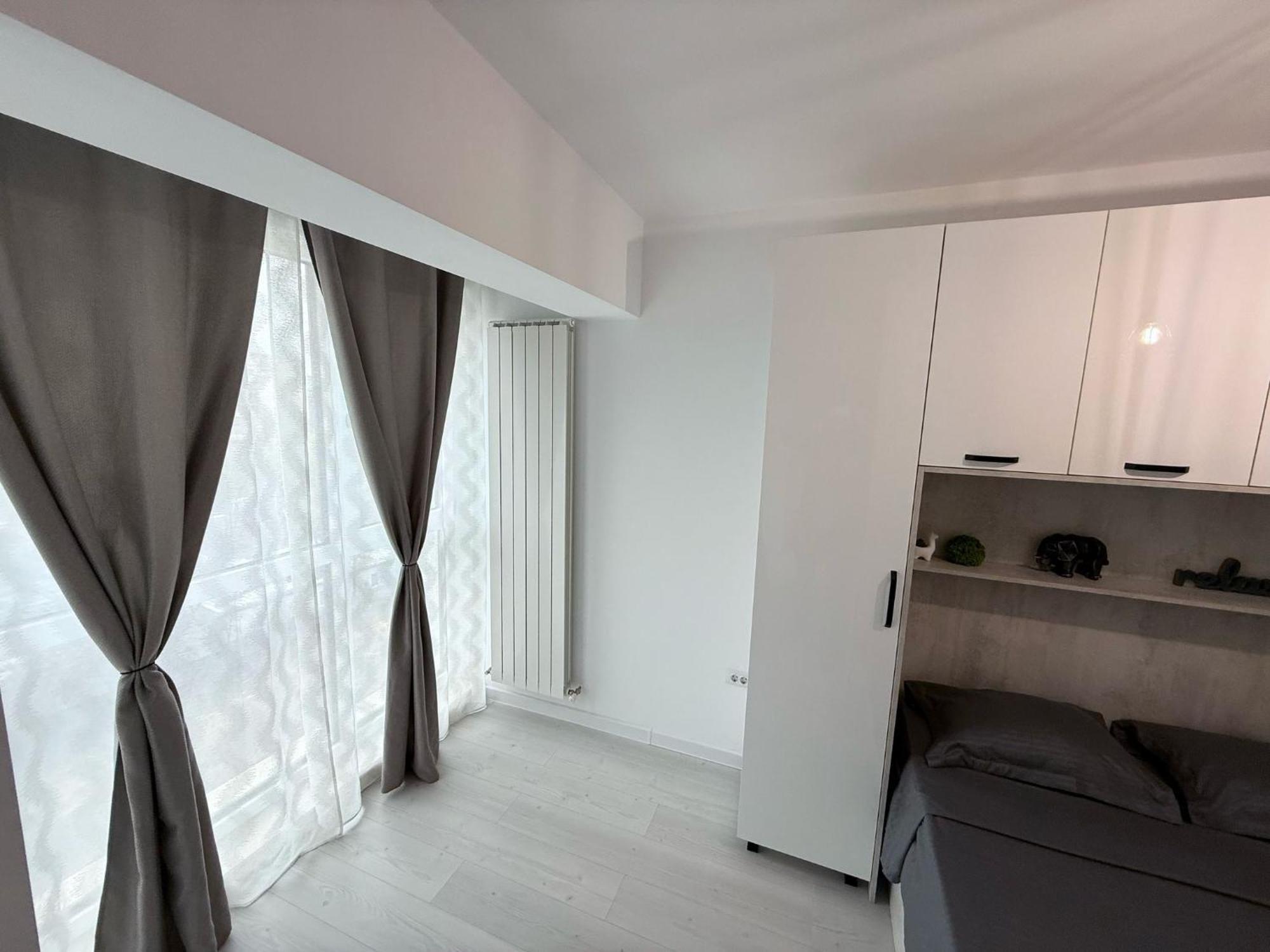 Sky View - Free Parking Appartement Iasi Buitenkant foto